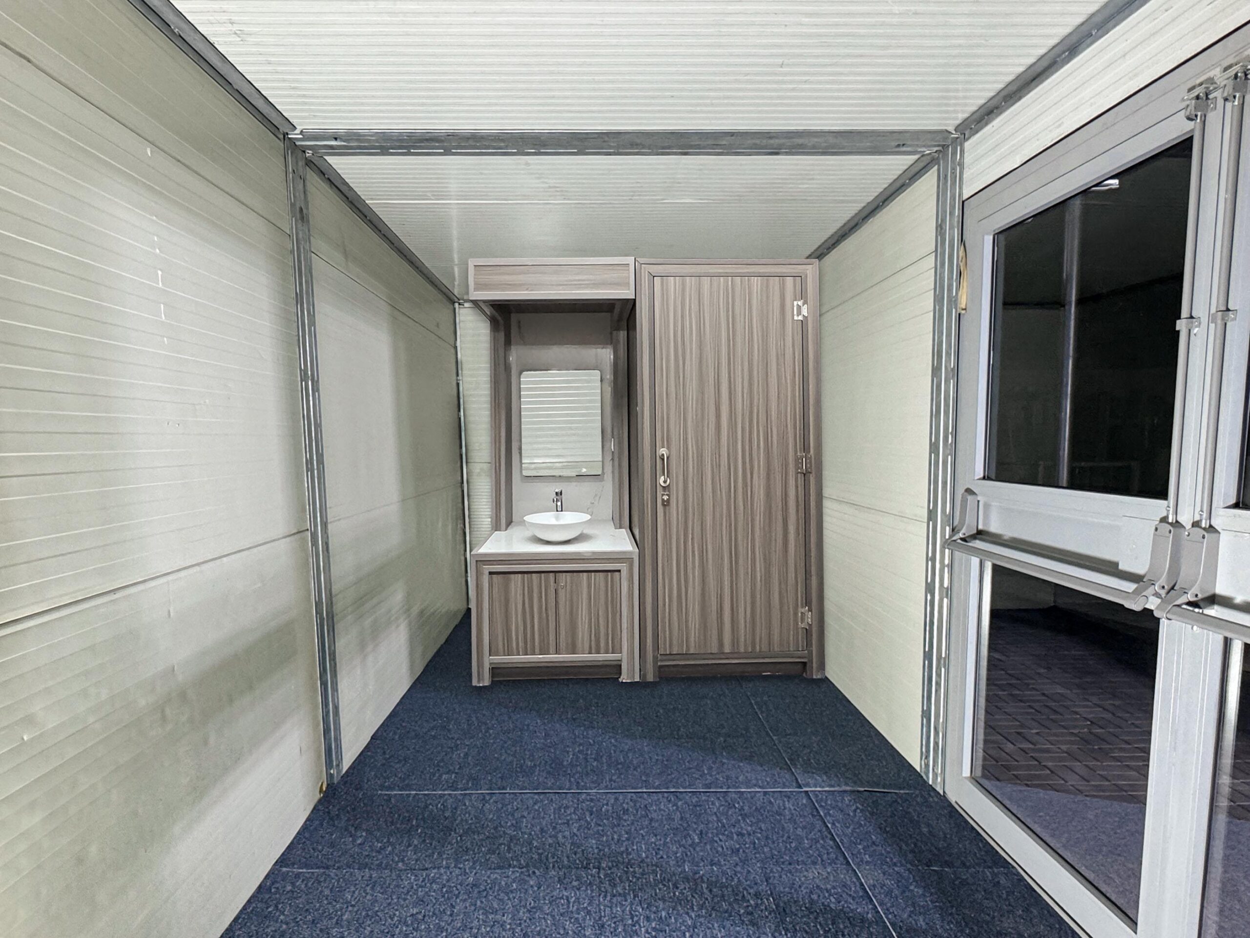 Wash Basin and Flexi Loo in Portable Toilet