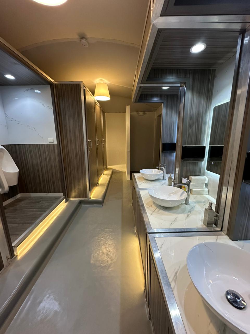 Premium Flexiloo portable toilets for UAE and KSA - flexible modular restroom solutions