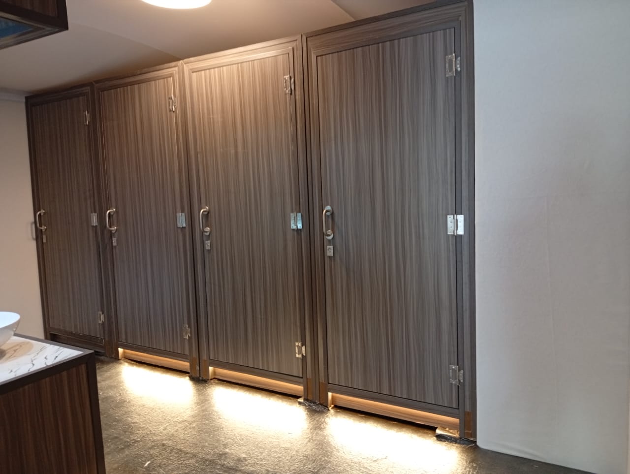 Professional Flexiloo units for construction sites and events in UAE and KSA