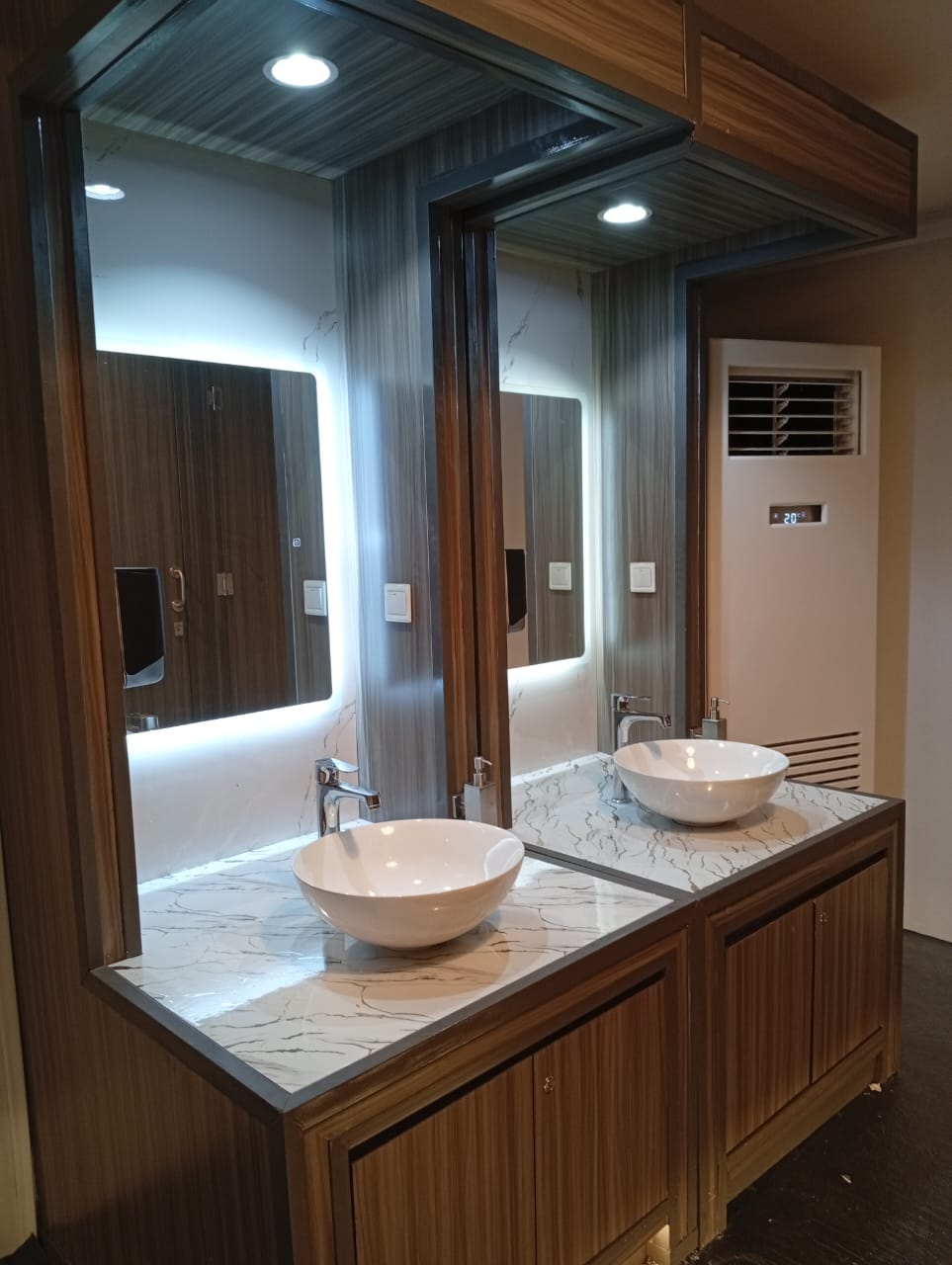 Flexiloo vanity unit - premium portable toilet solution with modern amenities